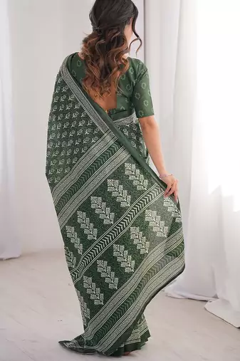 Green bloue piece with cotton printed saree