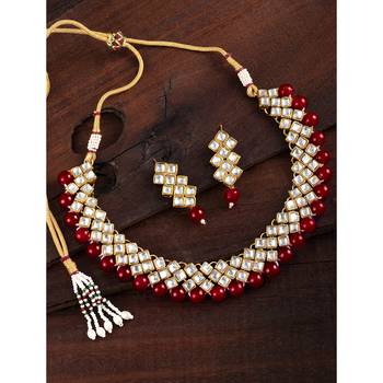 Aheli maroon ethnic kundan pearl bridal traditional choker necklace jewellery set with earrings 2