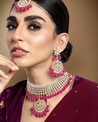 Aheli pearl kundan choker necklace earring maang tikka traditional jewellery set 1