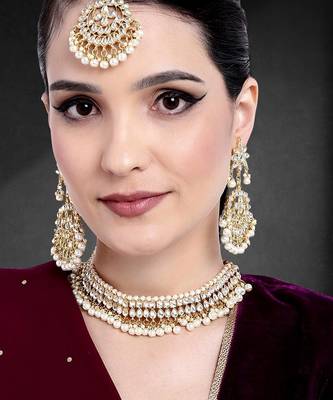 Aheli white kundan pearl choker necklace earring maang tikka traditional jewellery set for women 2