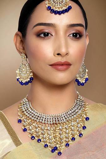 Aheli traditional kundan & pearl drop blue choker necklace earring set with maang tikka for women