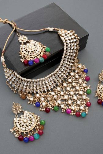 Aheli traditional kundan & pearl drop multicolour choker necklace earring set with maang tikka for women