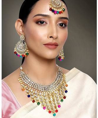 Aheli traditional kundan & pearl drop multicolour choker necklace earring set with maang tikka for women 2