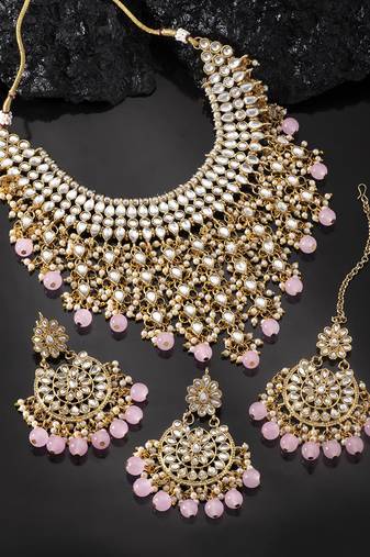 Aheli traditional kundan & pearl drop pink choker necklace earring set with maang tikka for women