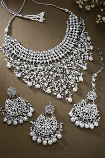 Aheli traditional kundan & pearl drop choker necklace earring set with maang tikka for women