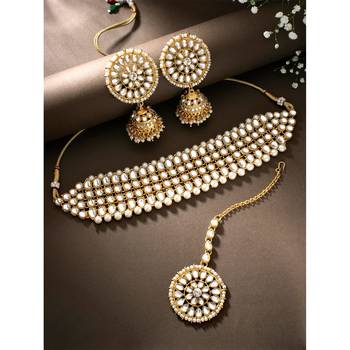 Aheli traditional kundan pearl choker necklace with earring maang tikka jewellery set for women 2