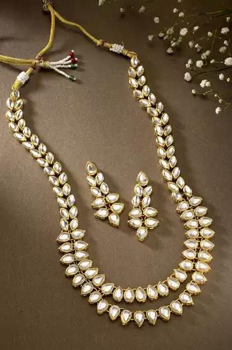 Aheli white kundan long necklace set with earring for women