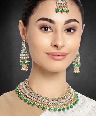 Aheli green choker necklace with earrings maang tikka for women indian traditional jewellery set 2