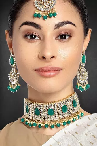 Aheli bridal green choker necklace with earrings maang tikka for women traditional jewellery set