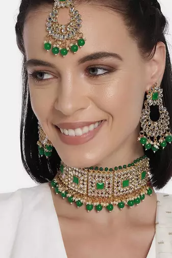 Aheli bridal kundan green choker necklace with earrings maang tikka for women jewellery set