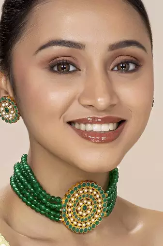 Aheli kundan choker necklace with big round stud earrings traditional jewellery set for women