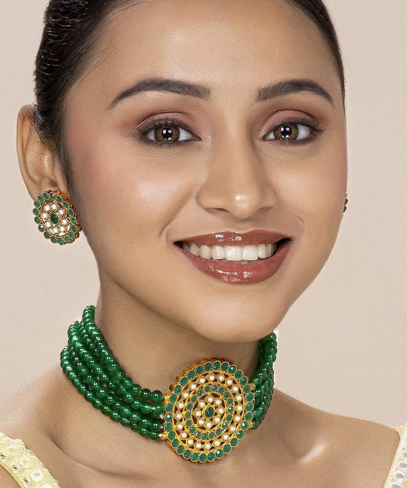 Aheli kundan choker necklace with big round stud earrings traditional jewellery set for women