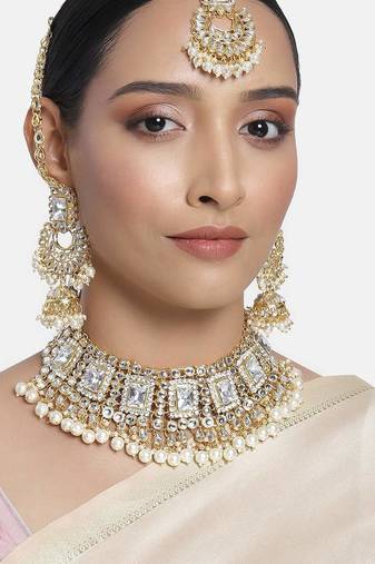 Aheli kundan pearl adjustable choker necklace with earrings maang tikka for women indian traditional jewellery set