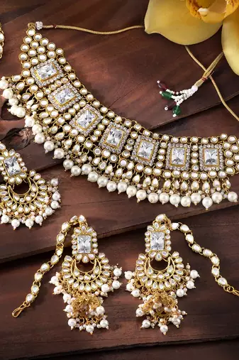 Aheli kundan pearl adjustable choker necklace with earrings maang tikka for women indian traditional jewellery set