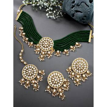Aheli green kundan choker necklace earring with dangling pearl jewellery set for women 2
