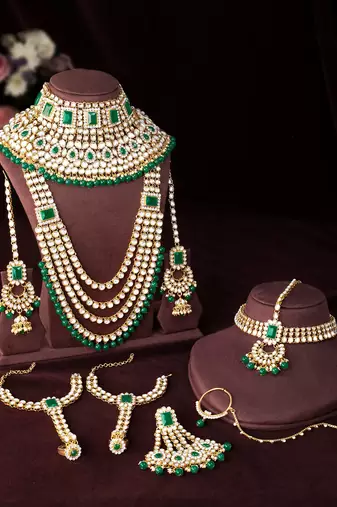 Aheli traditional kundan choker earrings maang tikka hathphool dulhan bridal jewellery set