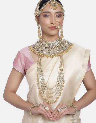 Aheli ethnic indian traditional kundan dulhan bridal jewellery set with choker earrings maang tikka hathphool for women 2