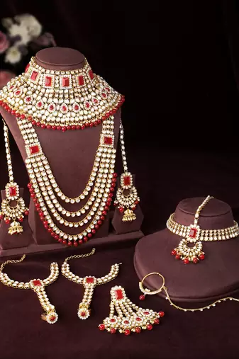 Aheli ethnic traditional kundan dulhan bridal jewellery set with choker earrings maang tikka hathphool set for women