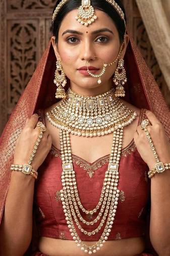 Aheli traditional gold plated kundan dulhan bridal jewellery set with choker earrings maang tikka hathphool for women