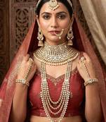 Aheli traditional gold plated kundan dulhan bridal jewellery set with choker earrings maang tikka hathphool for women