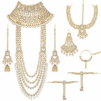 Aheli traditional gold plated kundan dulhan bridal jewellery set with choker earrings maang tikka hathphool for women 3