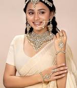 Aheli kundan bridal choker necklace earrings maangtikka nathiya haathpanja traditional jewellery set for women