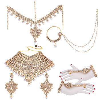 Aheli kundan bridal choker necklace earrings maangtikka nathiya haathpanja traditional jewellery set for women 3
