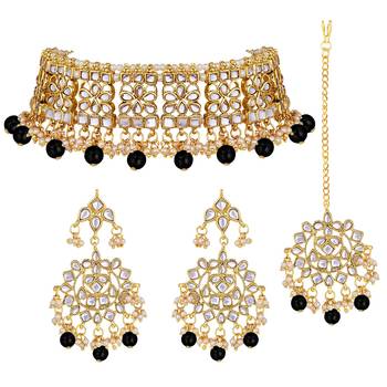 Aheli ethnic black traditional jewellery kundan choker necklace earring maang tikka set for women 3