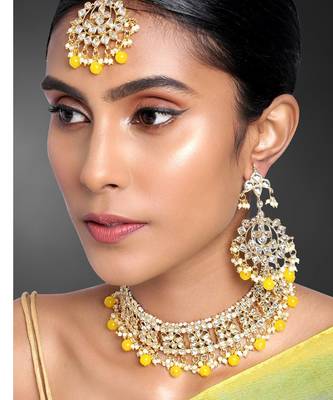 Aheli ethnic yellow traditional jewellery kundan necklace earring mang tikka set for women 1