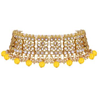 Aheli ethnic yellow traditional jewellery kundan necklace earring mang tikka set for women 4