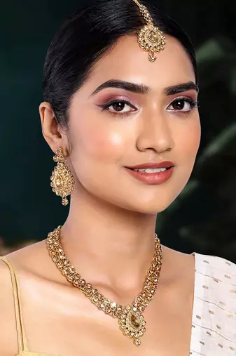 Aheli long necklace jewellery set with maang tikka and earrings for women