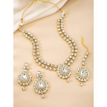 Aheli kundan studded jewellery set necklace with earrings & maang tikka for women 1
