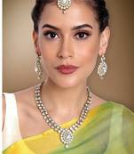 Aheli kundan studded jewellery set necklace with earrings & maang tikka for women