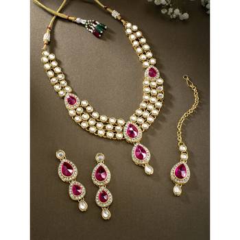Aheli traditional rani pink kundan necklace earring maang tikka jewellery set for women 1