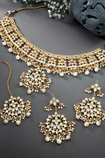 Aheli traditional kundan choker necklace earring & maang tikka set for women
