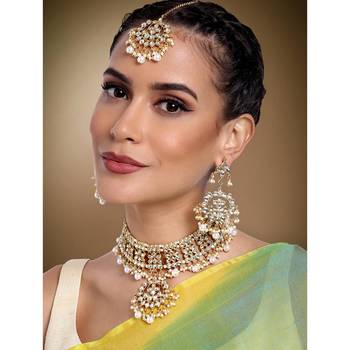Aheli traditional kundan choker necklace earring & maang tikka set for women 2