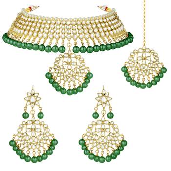 Aheli kundan choker necklace earring maang tikka traditional jewellery set for women 4