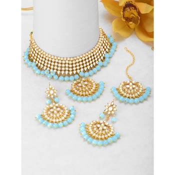 Aheli kundan choker necklace earring maang tikka traditional jewellery set for women 1