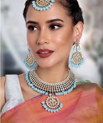 Aheli kundan choker necklace earring maang tikka traditional jewellery set for women 2