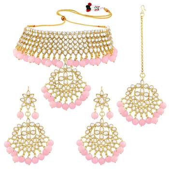 Aheli kundan choker necklace earring maang tikka traditional jewellery set for women 3