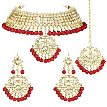 Aheli kundan choker necklace earring maang tikka traditional jewellery set for women 4