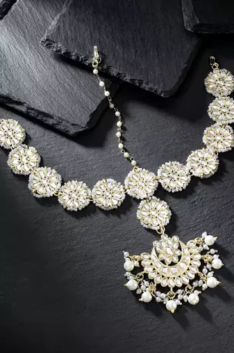 Aheli traditional floral kundan pearl studded rajasthani style maangtikka sheeshpatti sheeshphool mathapatti for women