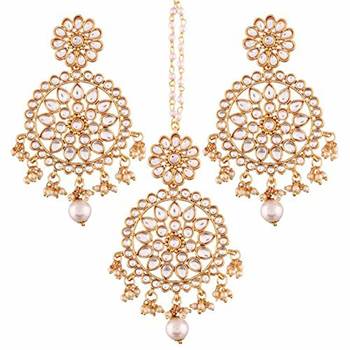 Aheli traditional kundan pearl earring with maang tikka set for women 3