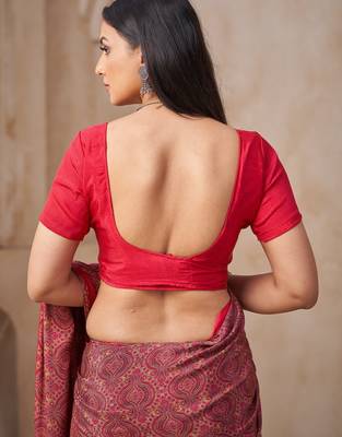 Pink printed crepe silk fancy smooth saree with unstitch blouse 4