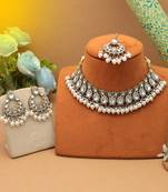White color kundan necklace set