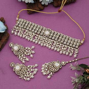 White color choker kundan necklace set 2