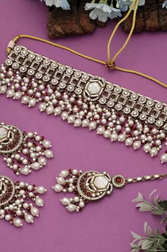 Maroon color choker kundan necklace set
