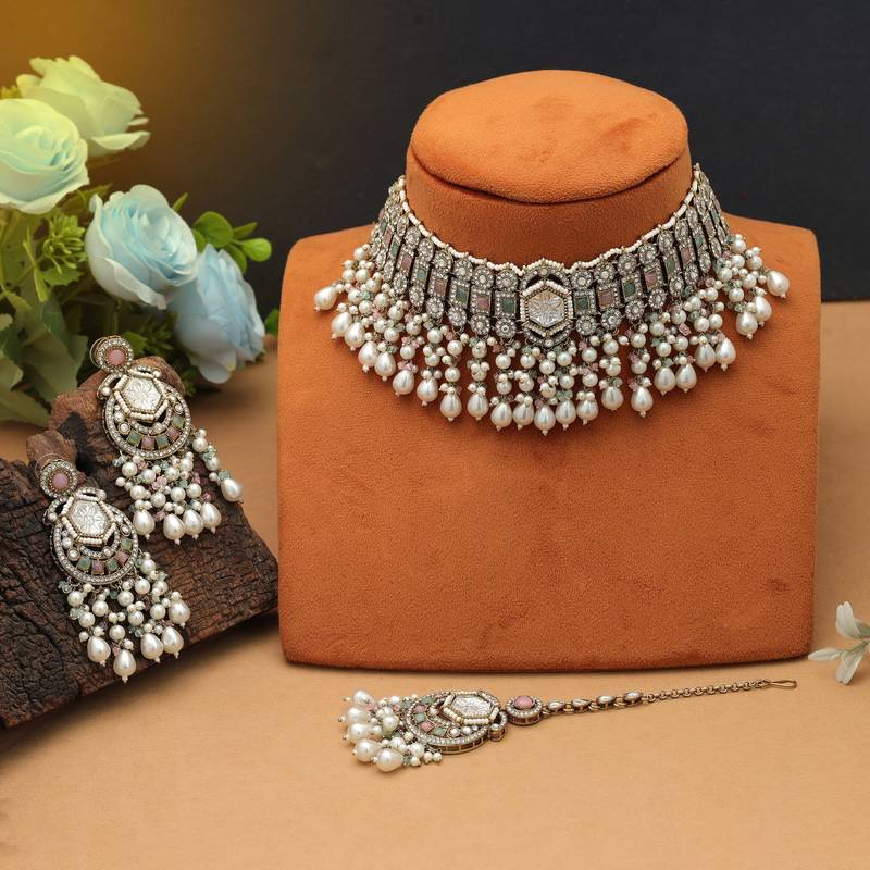 Pista green color choker kundan necklace set