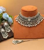 Green color choker kundan necklace set
