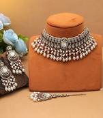 Magenta color choker kundan necklace set